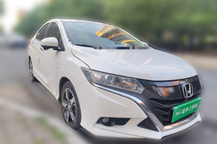 Used Honda Gienia 2017 1.5L CVT Luxury Edition Front Right 45 Deg