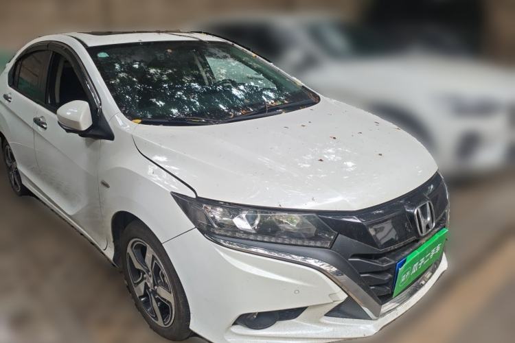Used Honda Gienia 2017 1.5L CVT Luxury Edition Front Right 45 Deg