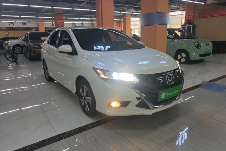 Used Honda Gienia 2017 1.5L CVT Comfort Version Front Right 45 Deg
