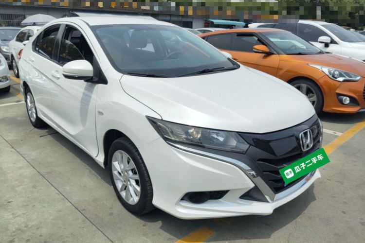 Used Honda Gienia 2017 1.5L CVT Classic Edition Front Right 45 Deg