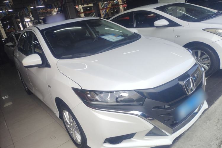 Used Honda Gienia 2017 1.5L CVT Comfort Version Front Right 45 Deg
