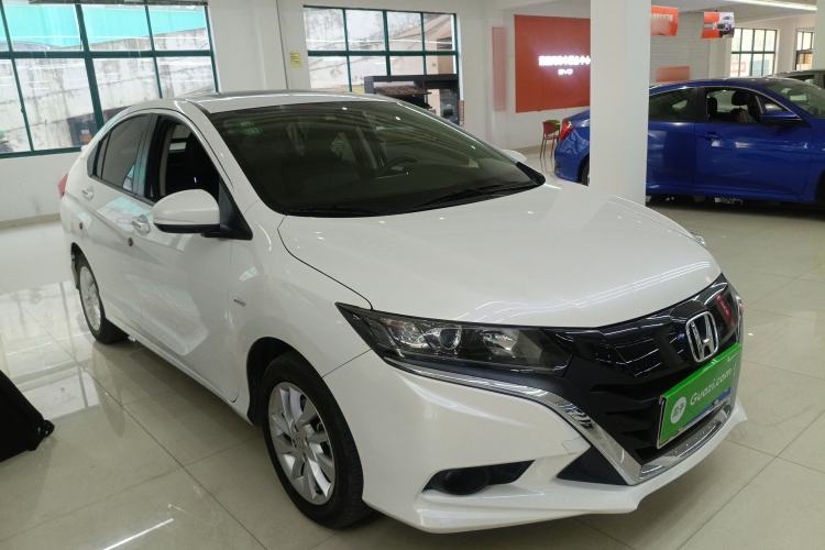 Used Honda Gienia 2017 1.5L CVT Comfort Version Front Right 45 Deg
