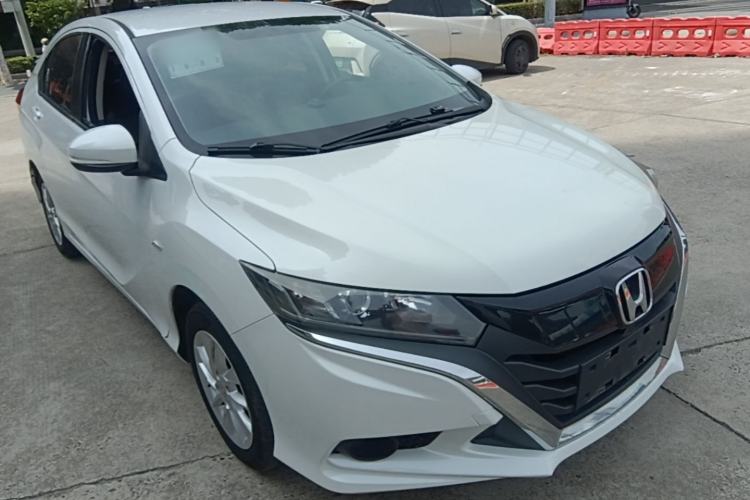 Used Honda Gienia 2017 1.5L CVT Classic Edition Front Right 45 Deg