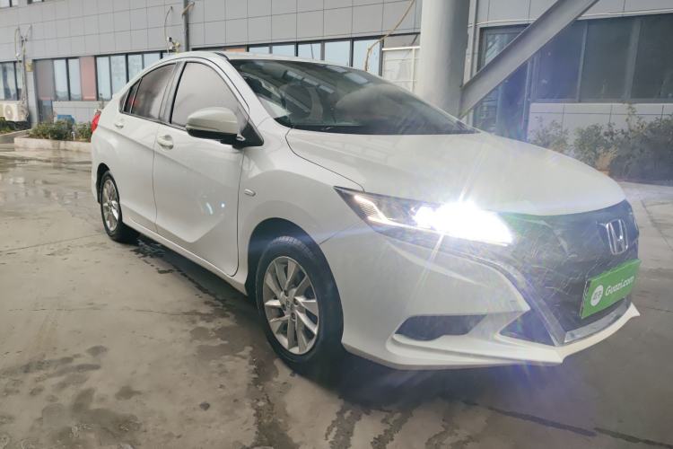 Used Honda Gienia 2017 1.5L CVT Classic Edition Front Right 45 Deg