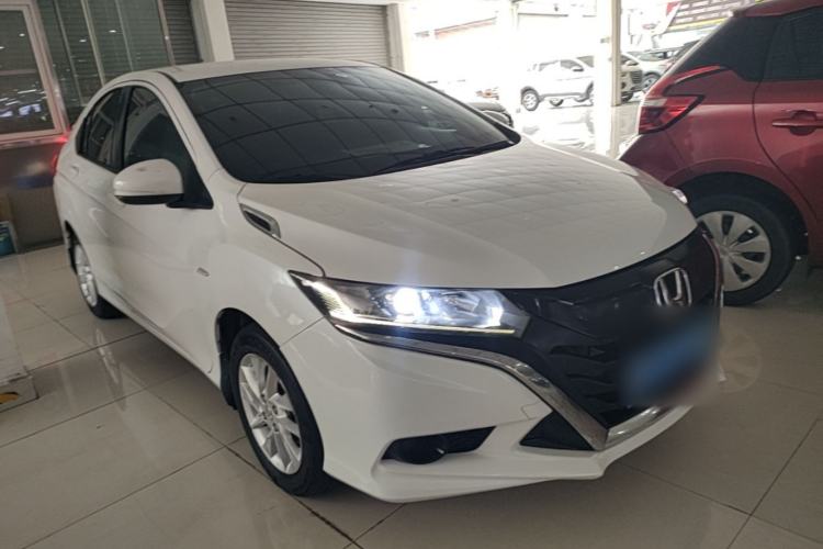 Used Honda Gienia 2017 1.5L CVT Classic Edition Front Right 45 Deg