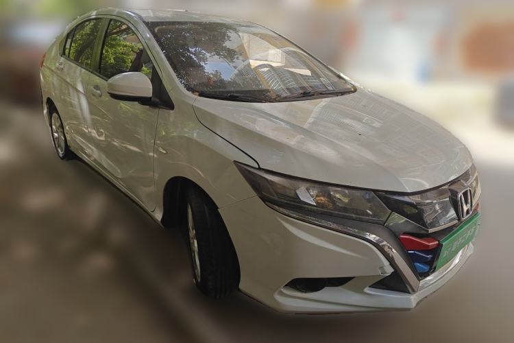 Used Honda Gienia 2017 1.5L CVT Classic Edition Front Right 45 Deg