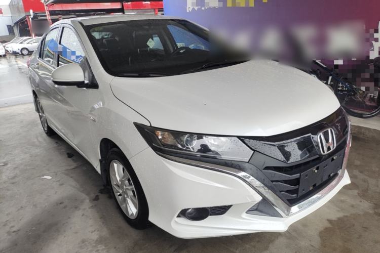 Used Honda Gienia 2017 1.5L CVT Classic Edition Front Right 45 Deg