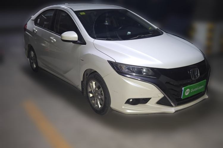 Used Honda Gienia 2017 1.5L CVT Classic Edition Front Right 45 Deg