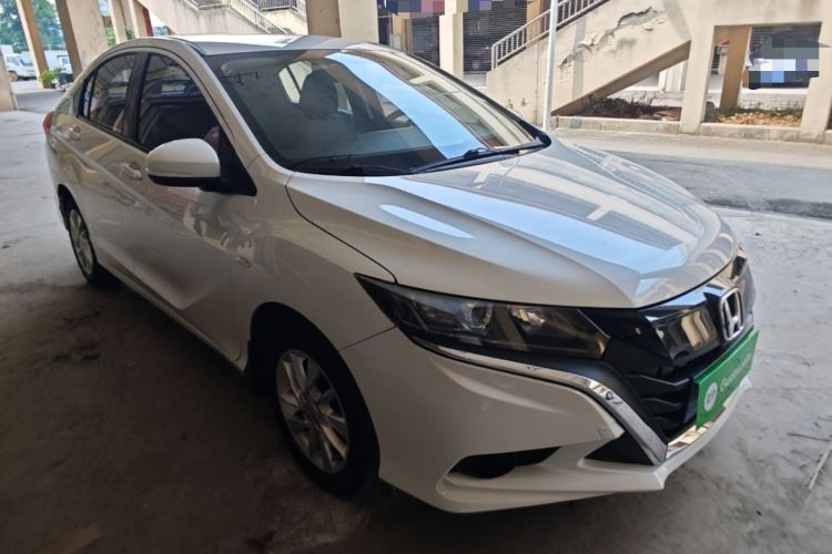 Used Honda Gienia 2017 1.5L CVT Classic Edition Front Right 45 Deg
