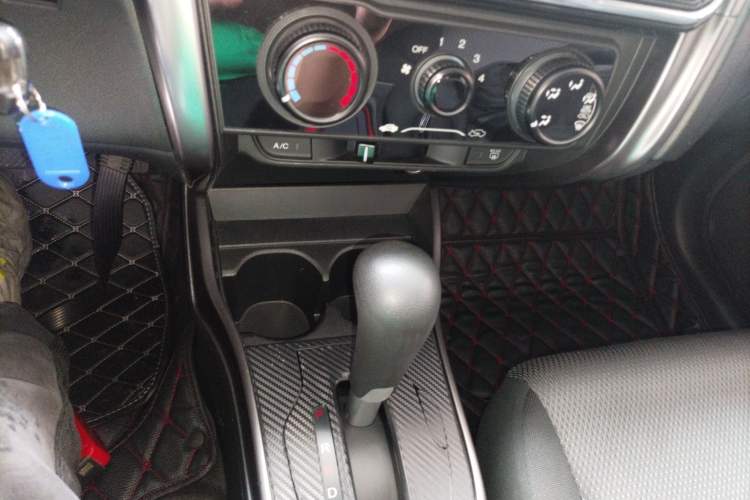 Used Honda Gienia 2017 1.5L CVT Classic Edition Gear Lever
