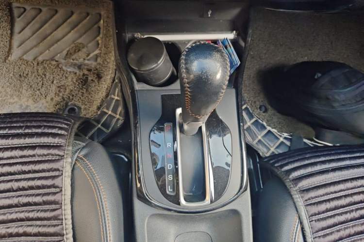 Used Honda Gienia 2017 1.5L CVT Luxury Edition Gear Lever