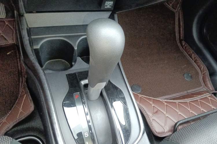 Used Honda Gienia 2017 1.5L CVT Classic Edition Gear Lever