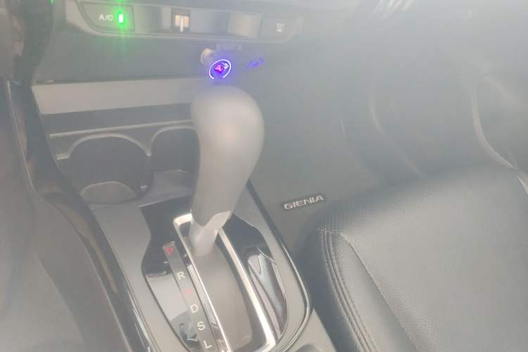 Used Honda Gienia 2017 1.5L CVT Comfort Version Gear Lever
