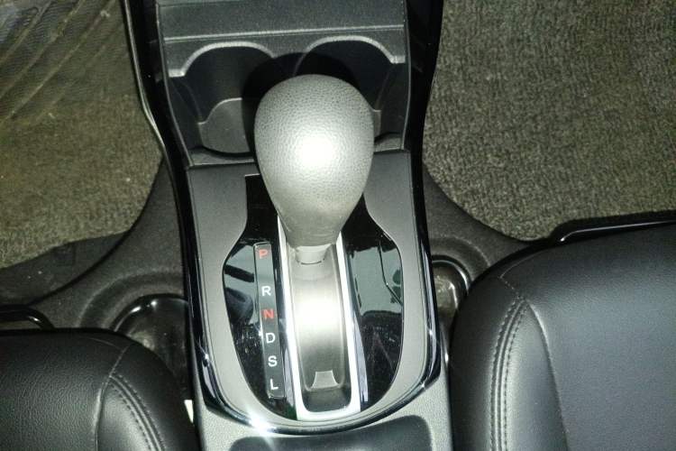 Used Honda Gienia 2017 1.5L CVT Comfort Version Gear Lever