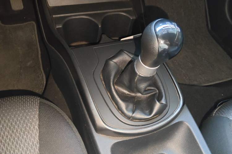 Used Honda Gienia 2017 1.5L Manual Classic Edition Gear Lever