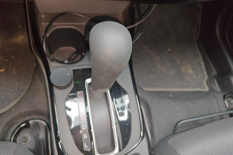 Used Honda Gienia 2017 1.5L CVT Comfort Version Gear Lever