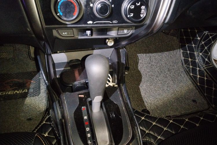 Used Honda Gienia 2017 1.5L CVT Classic Edition Gear Lever