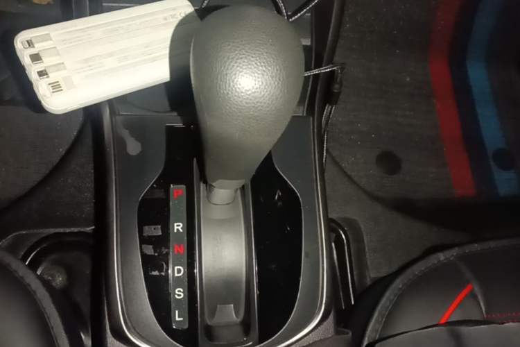 Used Honda Gienia 2017 1.5L CVT Classic Edition Gear Lever