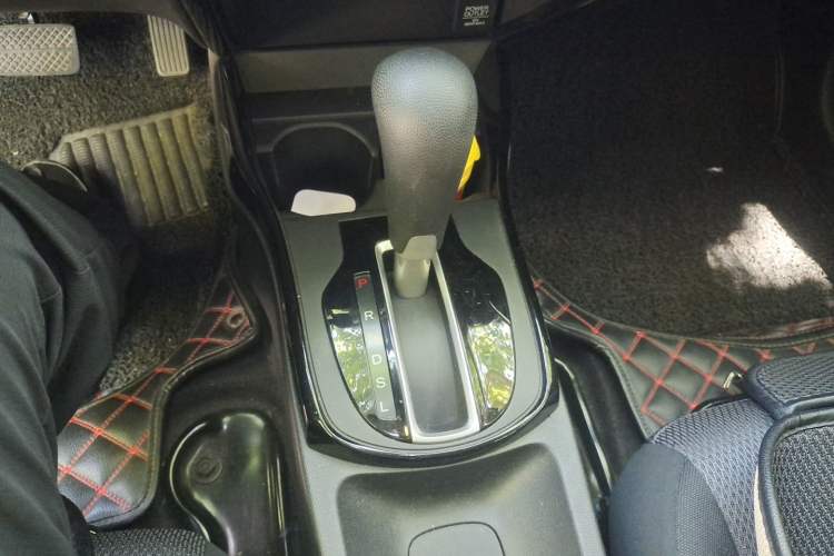 Used Honda Gienia 2017 1.5L CVT Comfort Version Gear Lever