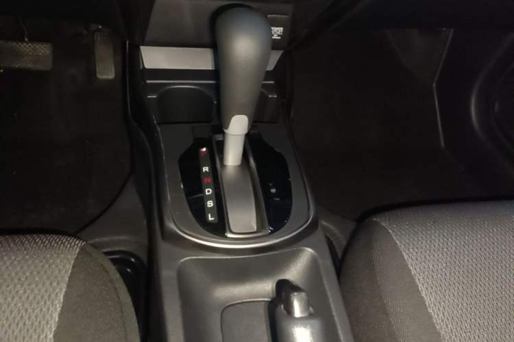 Used Honda Gienia 2017 1.5L CVT Classic Edition Gear Lever