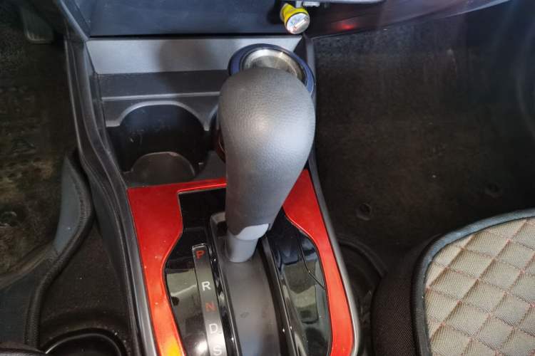 Used Honda Gienia 2017 1.5L CVT Classic Edition Gear Lever