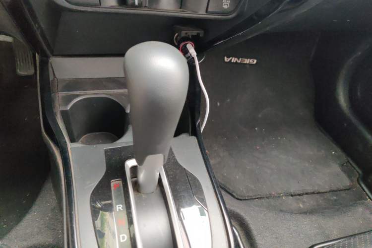 Used Honda Gienia 2017 1.5L CVT Comfort Version Gear Lever