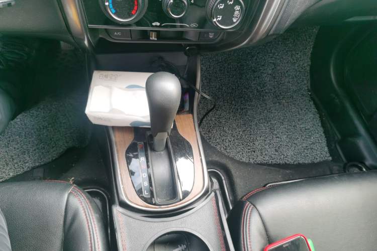 Used Honda Gienia 2017 1.5L CVT Classic Edition Gear Lever
