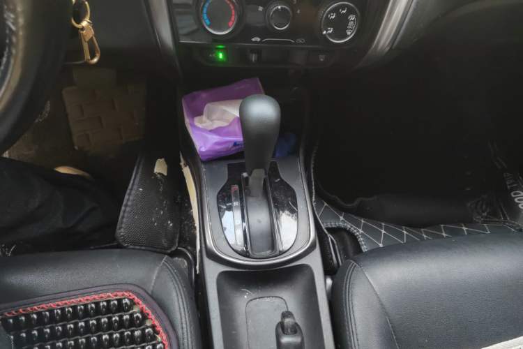 Used Honda Gienia 2017 1.5L CVT Classic Edition Gear Lever