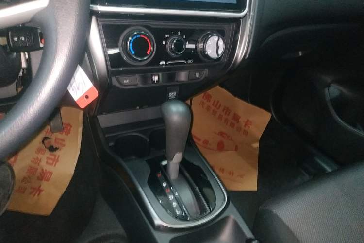 Used Honda Gienia 2017 1.5L CVT Classic Edition Gear Lever