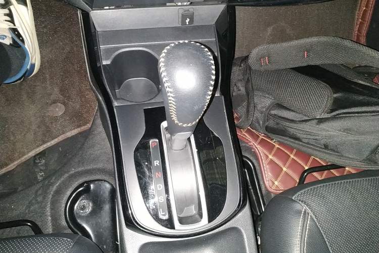 Used Honda Gienia 2017 1.5L CVT Luxury Edition Gear Lever