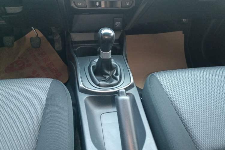 Used Honda Gienia 2017 1.5L Manual Classic Edition Gear Lever