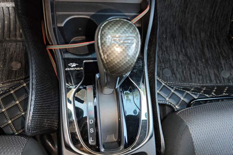 Used Honda Gienia 2017 1.5L CVT Classic Edition Gear Lever