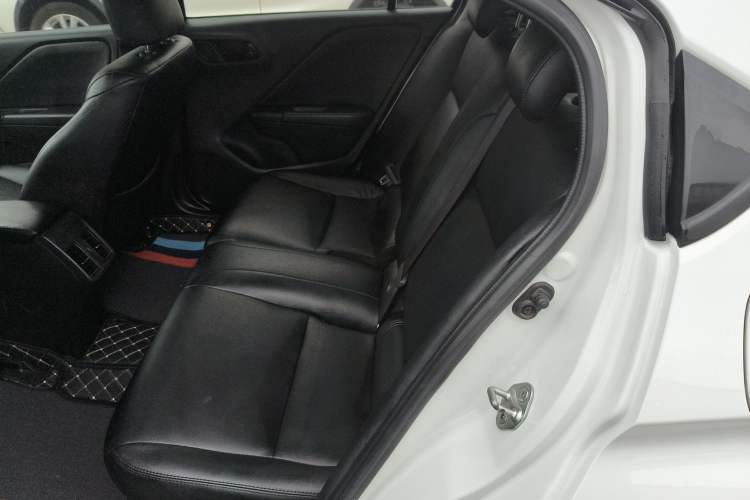 Used Honda Gienia 2017 1.5L CVT Comfort Version Interior 1
