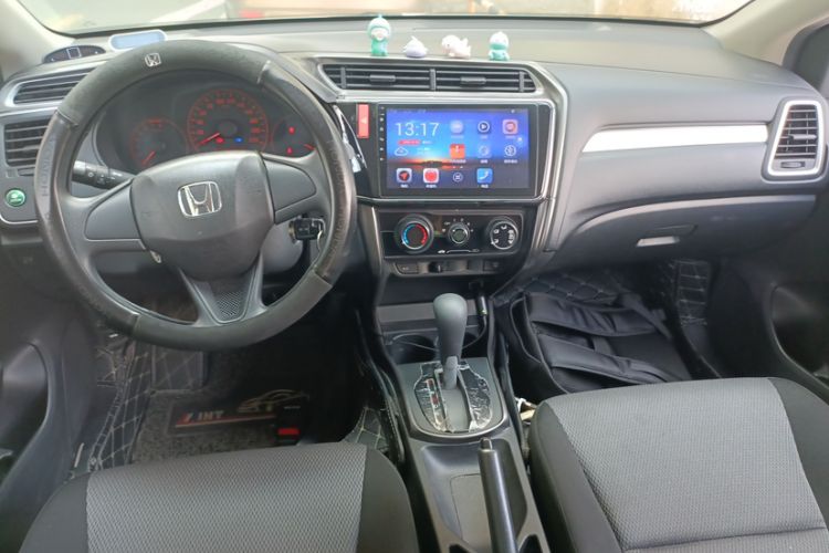 Used Honda Gienia 2017 1.5L CVT Classic Edition Interior 1