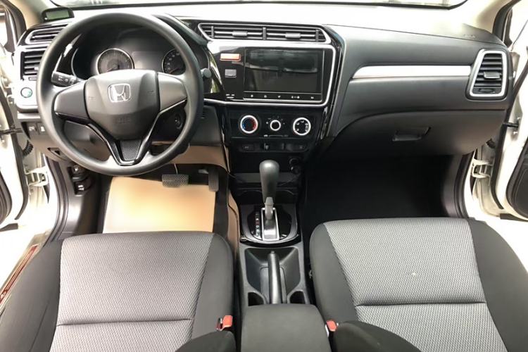 Used Honda Gienia 2017 1.5L CVT Comfort Version Interior 1