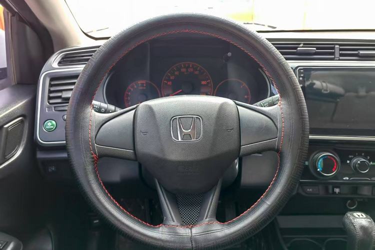 Used Honda Gienia 2017 1.5L CVT Classic Edition Interior 2