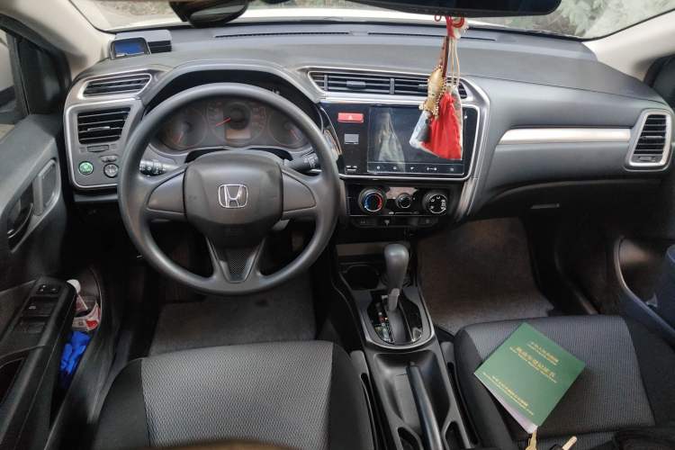 Used Honda Gienia 2017 1.5L CVT Classic Edition Interior 2