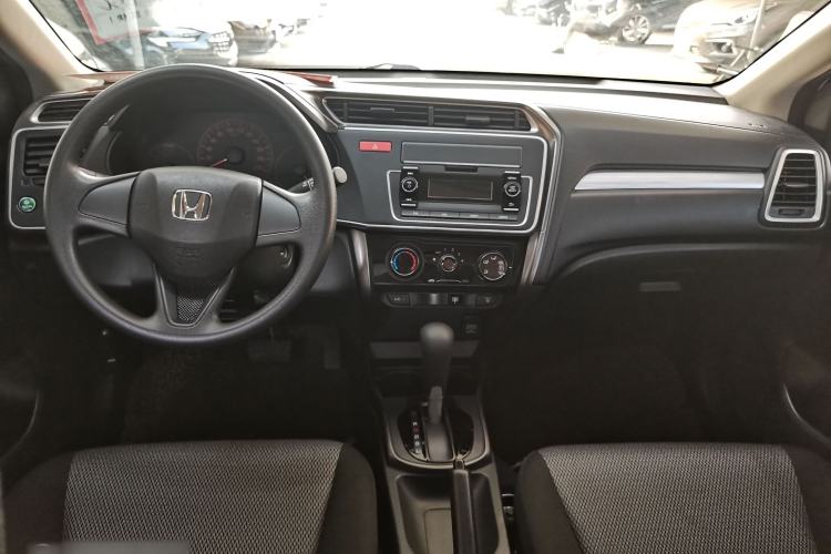 Used Honda Gienia 2017 1.5L CVT Classic Edition Interior 2