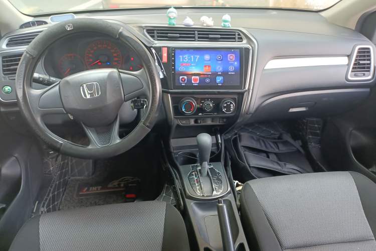 Used Honda Gienia 2017 1.5L CVT Classic Edition Interior 2