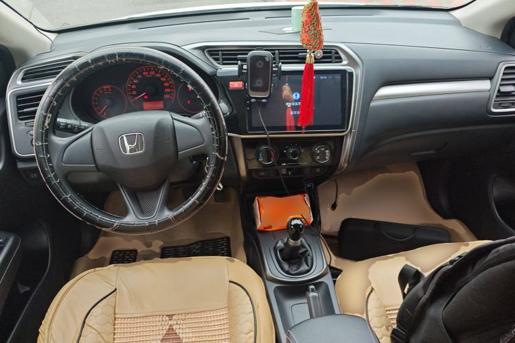 Used Honda Gienia 2017 1.5L Manual Classic Edition Interior 2