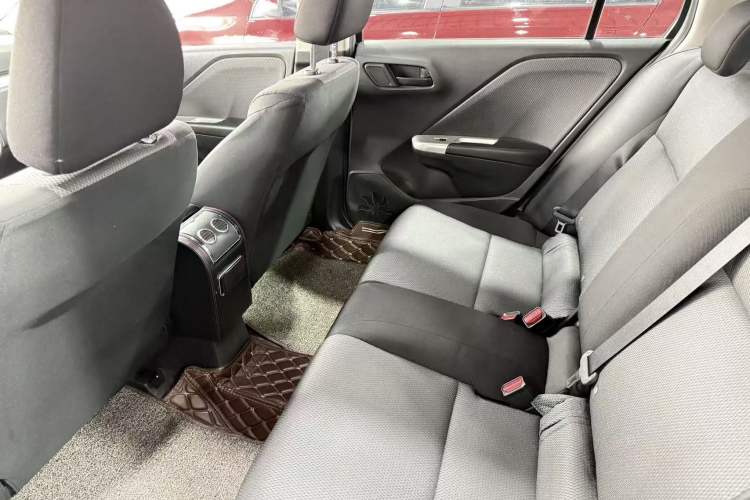 Used Honda Gienia 2017 1.5L CVT Classic Edition Interior 2