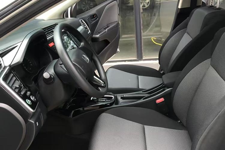 Used Honda Gienia 2017 1.5L CVT Comfort Version Interior 2