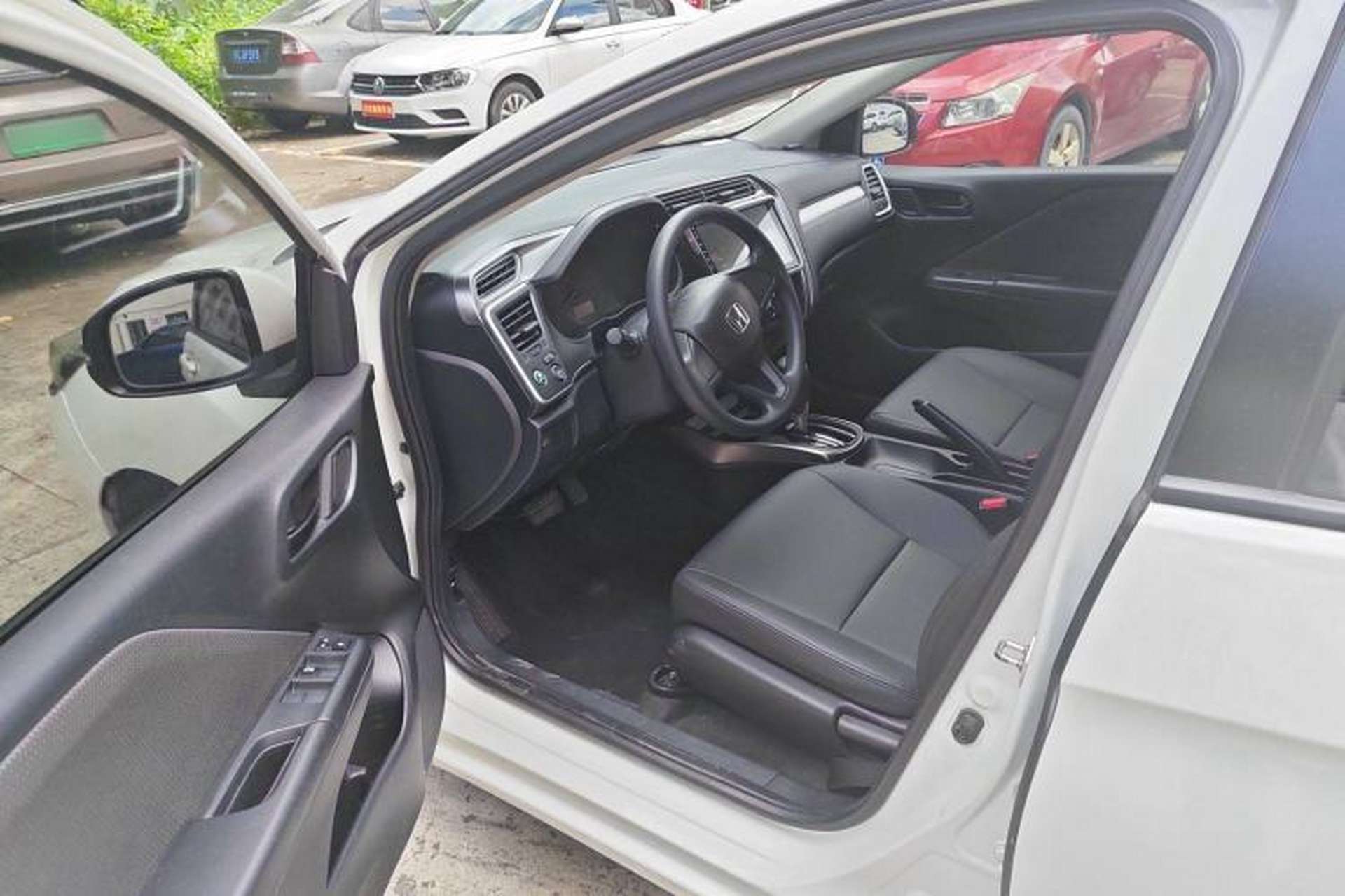 Used Honda Gienia 2017 1.5L CVT Classic Edition Interior 2