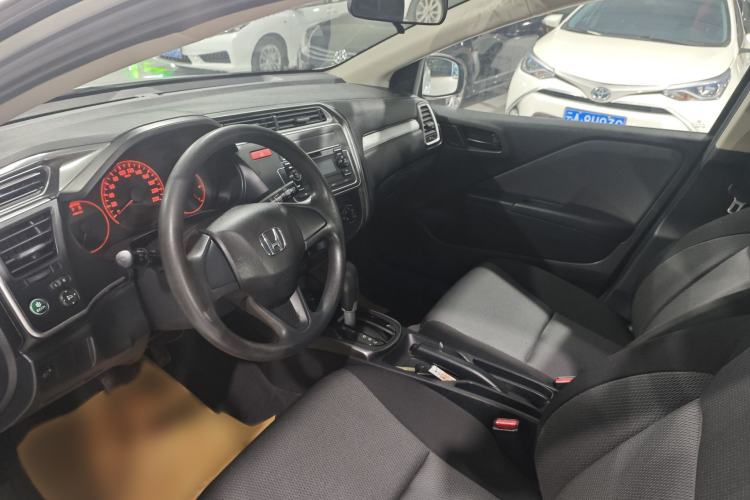 Used Honda Gienia 2017 1.5L CVT Classic Edition Interior 2