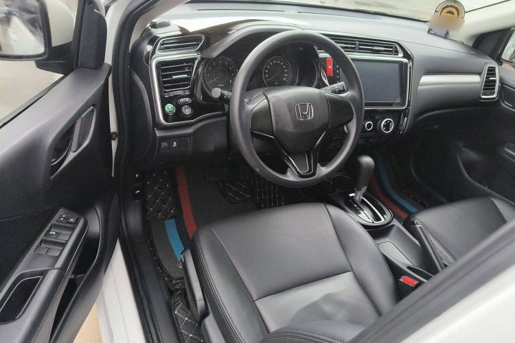 Used Honda Gienia 2017 1.5L CVT Comfort Version Interior 3
