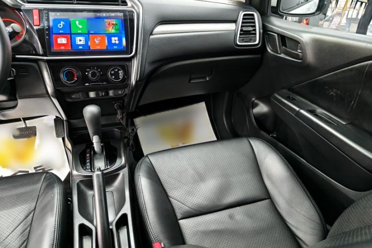 Used Honda Gienia 2017 1.5L CVT Classic Edition Interior 3