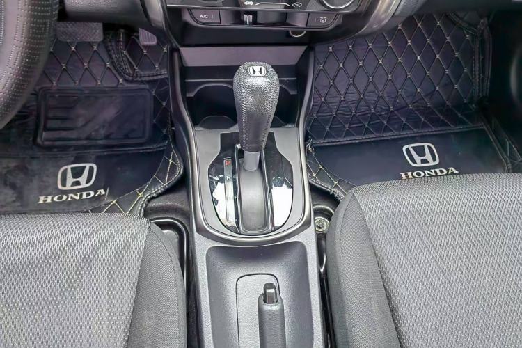 Used Honda Gienia 2017 1.5L CVT Classic Edition Interior 4