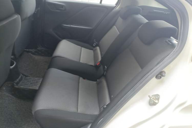 Used Honda Gienia 2017 1.5L CVT Classic Edition Interior 4