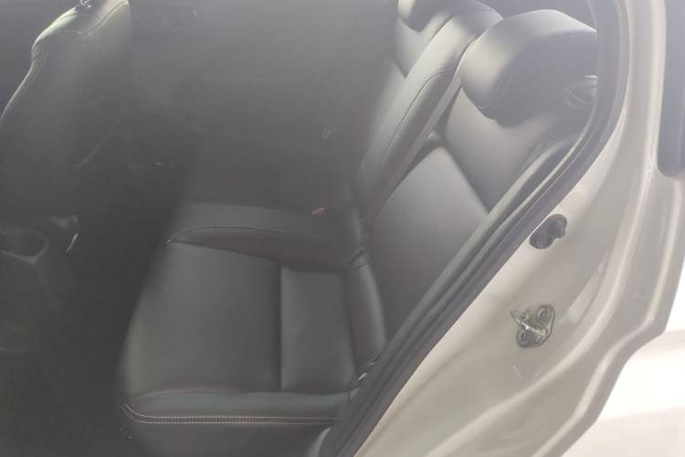 Used Honda Gienia 2017 1.5L CVT Classic Edition Interior 4
