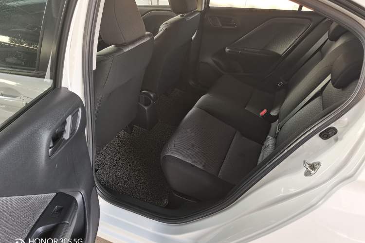 Used Honda Gienia 2017 1.5L CVT Classic Edition Interior 5